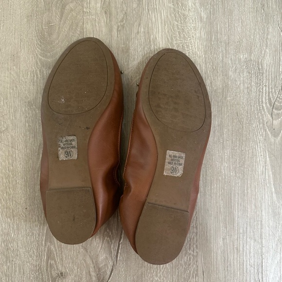 Basic brown flats - Picture 3 of 3